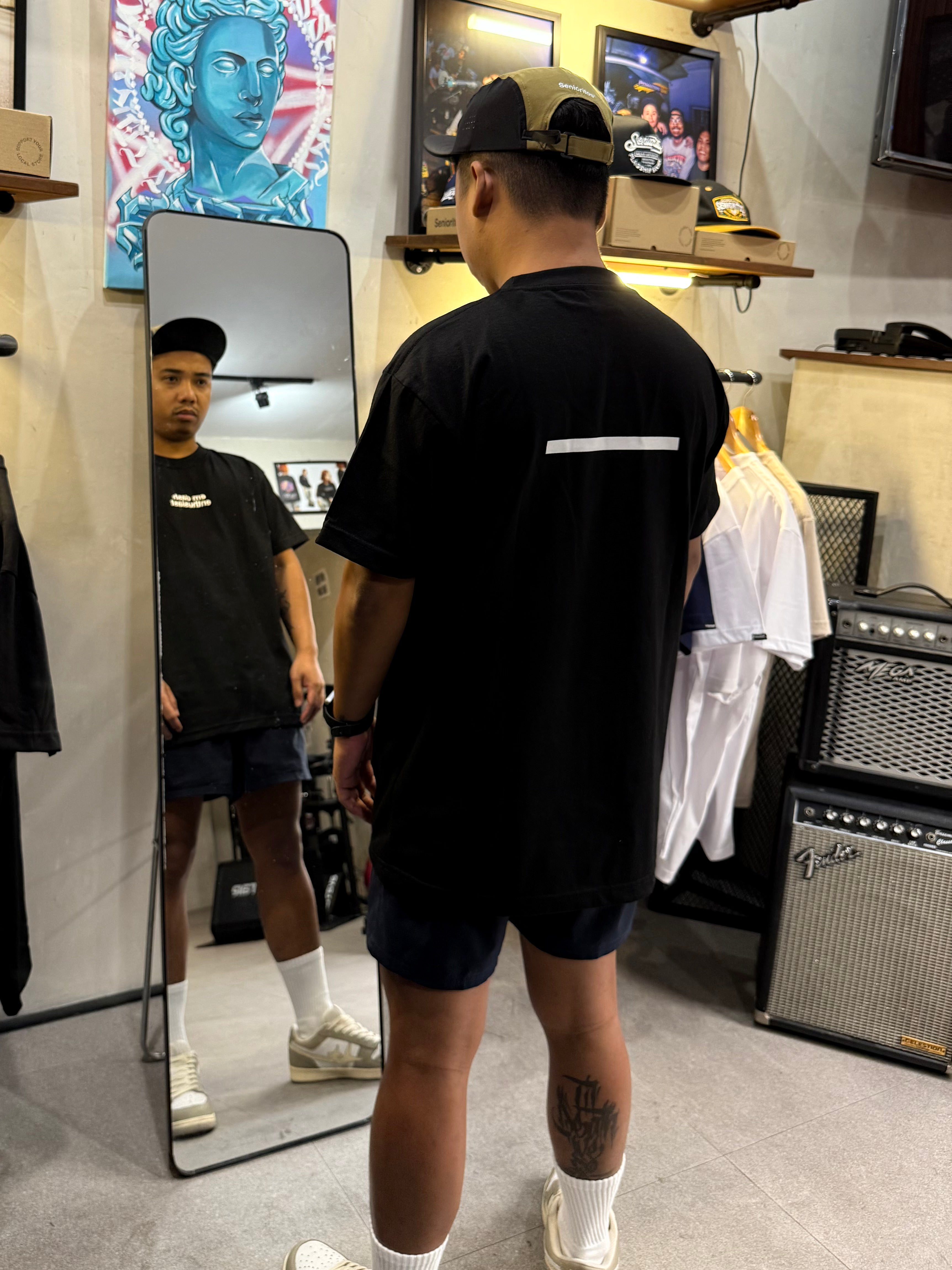 EM DASH ENTHUSIAST TEE | BLACK